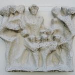 Wandskulptur von Familie und Gemeinschaft