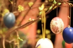 Ostereier Kirche